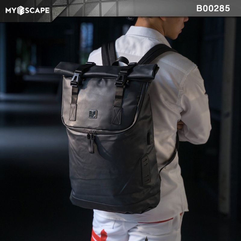 กระเป๋าสะพายหลัง ใส่โน๊ตบุ๊ค ARCTIC HUNTER  BY MYESCAPEBAG รุ่น B00285(กันน้ำ + USB + Laptop 15.6+Tablet 10.4 นิ้ว)