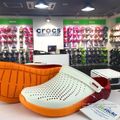 สีใหม่ ชนช้อป Crocs🐊👟👞New‼️ ✅ไม่ควรพลาด ✨(สินค้าขายดี)✨ใส่ได้ทั้งชายและหญิง ใส่กับเสื้อผ้าได้ทุกแนว พร้อมจัดส่งทุกคู่