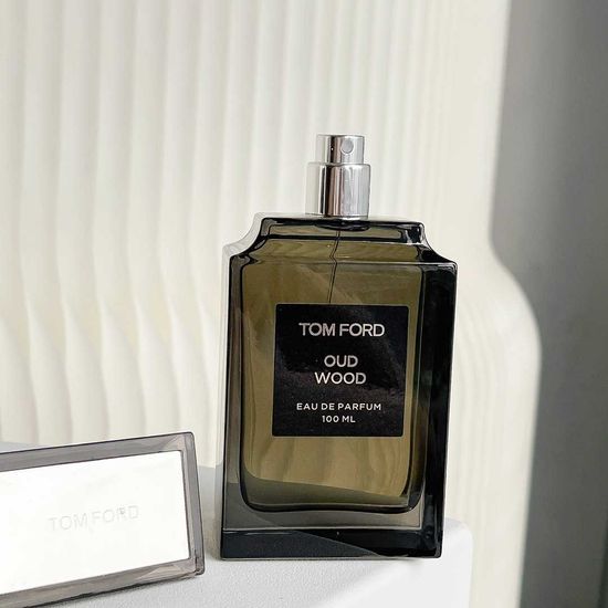 Tomford TF Oud Wood " ใหม่เอี่ยมและยังไม่ได้เปิด " 100ML Eau De Parfum