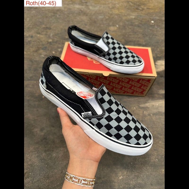 Vans slip on ฟรีกล่อง ไซส์ 36--45 รองเท้าผ้าใบสําหรับผู้หญิงผู้ชายแบบสวม