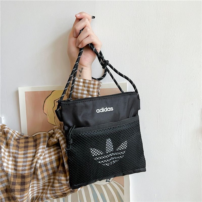 Adidasกระเป๋าสะพายข้าง กระเป๋าแฟชั่น ผู้ชายผู้หญิงใช้ได้ พร้อมส่งจากไทย