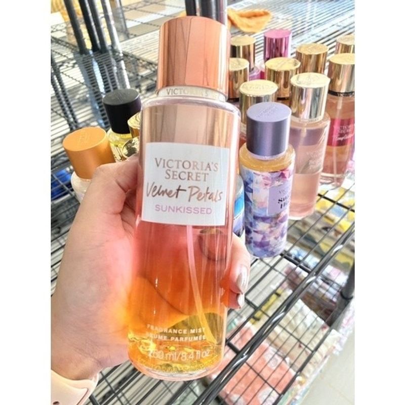 น้ำหอม 💖 Victoria's Secret 💖 มี 36 กลิ่นให้เลือก น้ำหอมบอดดี้กลิ่นหอมหวานเซ็กซี่ติดทนนานไม่ฉุน ขนาด 250ml.