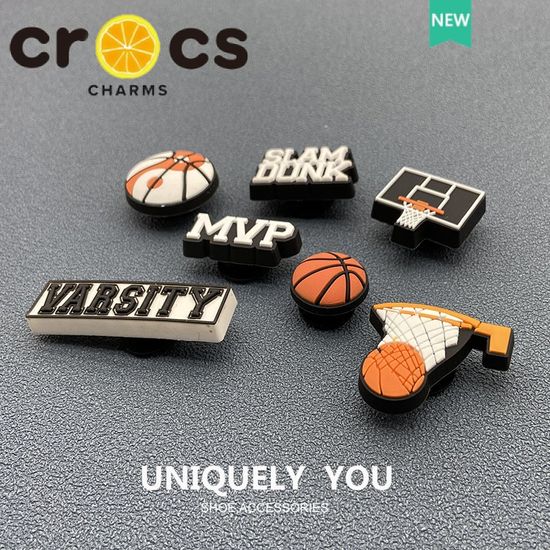 Crocs jibbitz charms รองเท้าบาสเก็ตบอล หัวเข็มขัดรองเท้า ดอกไม้ แฟชั่น หัวเข็มขัดตกแต่ง crocs ด้านบน หัวเข็มขัดตกแต่ง