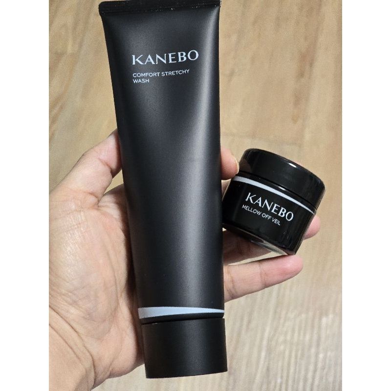 โฟมล้างหน้า Kanebo comfort stretchy wash 130g