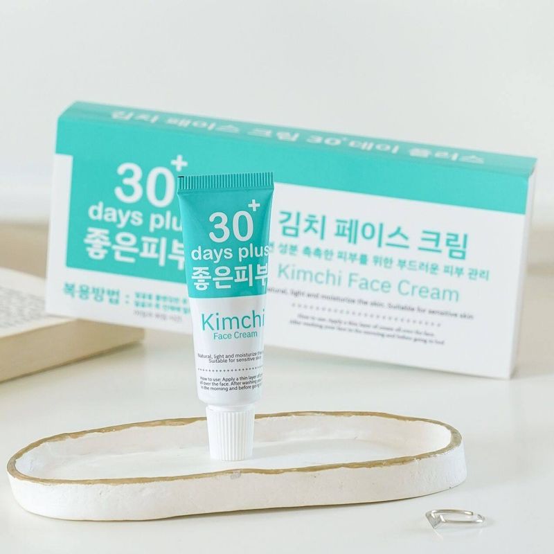 Good skin ครีมกิมจิ กันแดดกิมจิ โปร 2 แถม 1 เฟสครีม 30 เดย์ พลัส Kimchi Face Cream 30 Days Plus ครีมบำรุงผิวหน้าจุลินทรีย์ ขนาด 15 กรัม