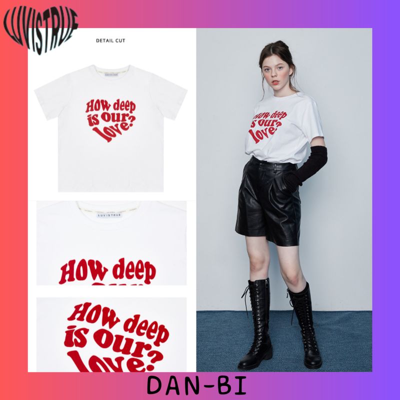 [LUVISTRUE] In LOVE TEE (สีขาว) / เสื้อแขนสั้น ฟรีไซซ์ โลโก้ สีแดง และสีขาว สินค้าเกาหลี 100%