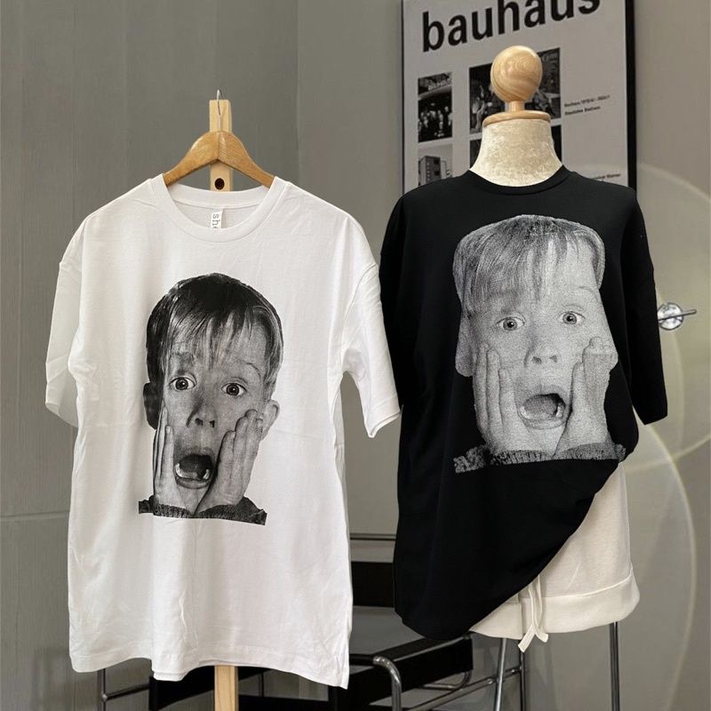 พร้อมส่ง🧸เสื้อยืดโอเวอร์ไซส์ SHE HomeAlone