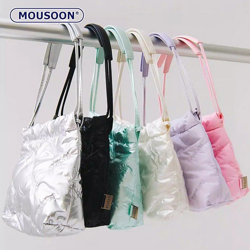 Mousoon Carlyn Twee Bag กระเป๋าโท้ทผู้หญิงเกาหลี ปักลายเมฆกระเป๋าผ้าฝ้ายอวกาศหวานและทันสมัยลงกระเป๋าสะพายไหล่ระดับ high-end ที่เรียบง่ายความจุขนาดใหญ่