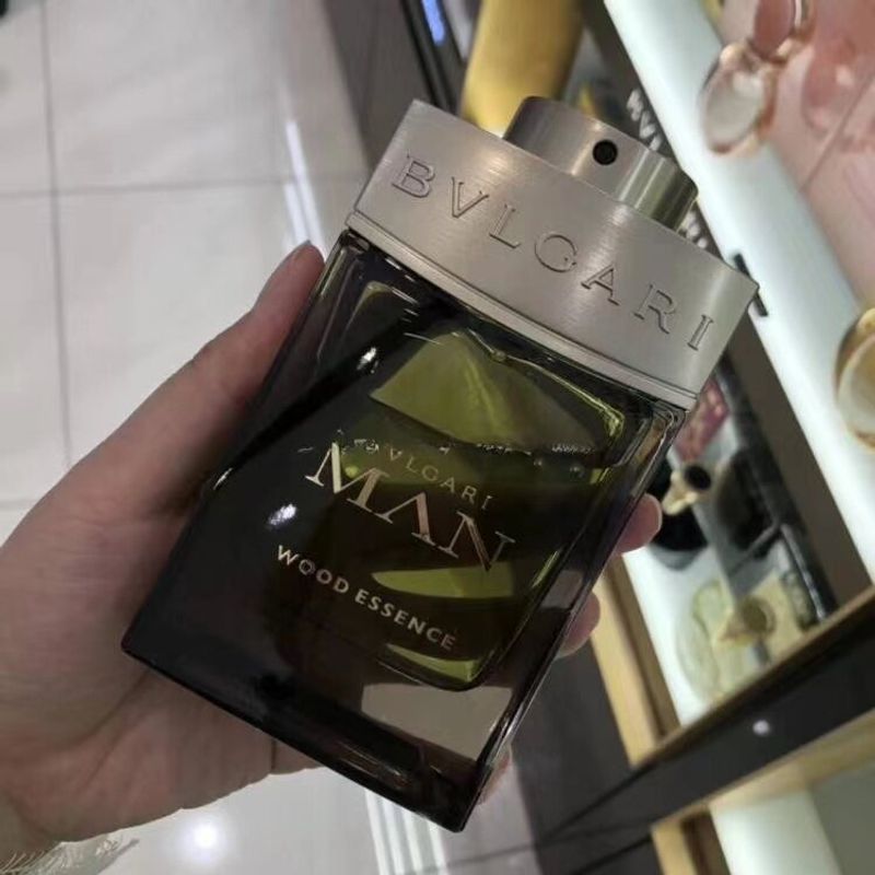 น้ำหอม ของแท้ 100 % BVLGARI MAN  IN BLACK/ WOOD ESSENES EDP 100ml แต้มพกพา น้ำหอมแท้ ขายของแท้ เท่านั้น ผู้ชาย wood woody