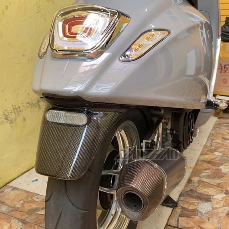 แผ่นสะท้อนแสง สําหรับ Vespa 1 ชิ้น บังโคลน​ท้าย