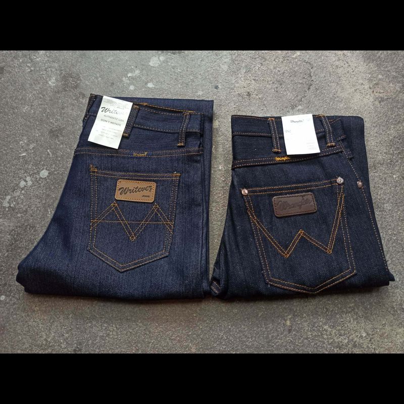 wrangler ทรงกระบอกผ้าด้าน Jeans งานแท้ พร้อมส่ง