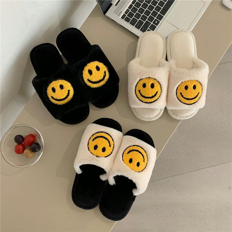 「พร้อมส่งจำนวนจำกัด」รองเท้าใส่ในบ้าน รองเท้าสมายลี่ Smiley ไซต์ 36-45❗❗