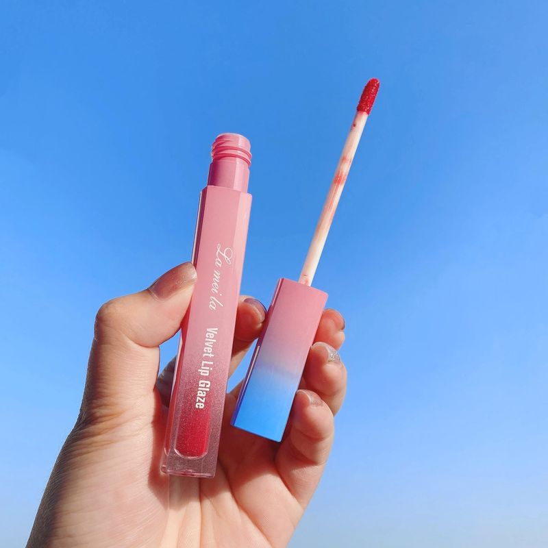 ลิปสติก สีสวย ติดทน ลิปสติกแท้แบรนด์ 6 สี Velvet Lip Glaze  ( 1011 )