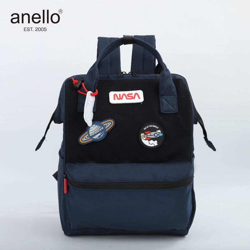 พร้อมส่ง anello x NASA กระเป๋าเป้แฟชั่น สติ๊กเกอร์ตีนตุ๊กแก ช่องเยอะใส่ของได้เยอะ ใส่โน๊ตบุ๊คได้ ผ้ากันน้ำ แบบใหม่