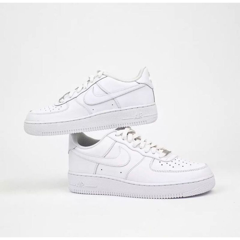 NIKE Air Force 1 low Sports shoes สีขาว รองเท้าผ้าใบสำหรับผู้ชาย และผู้หญิง