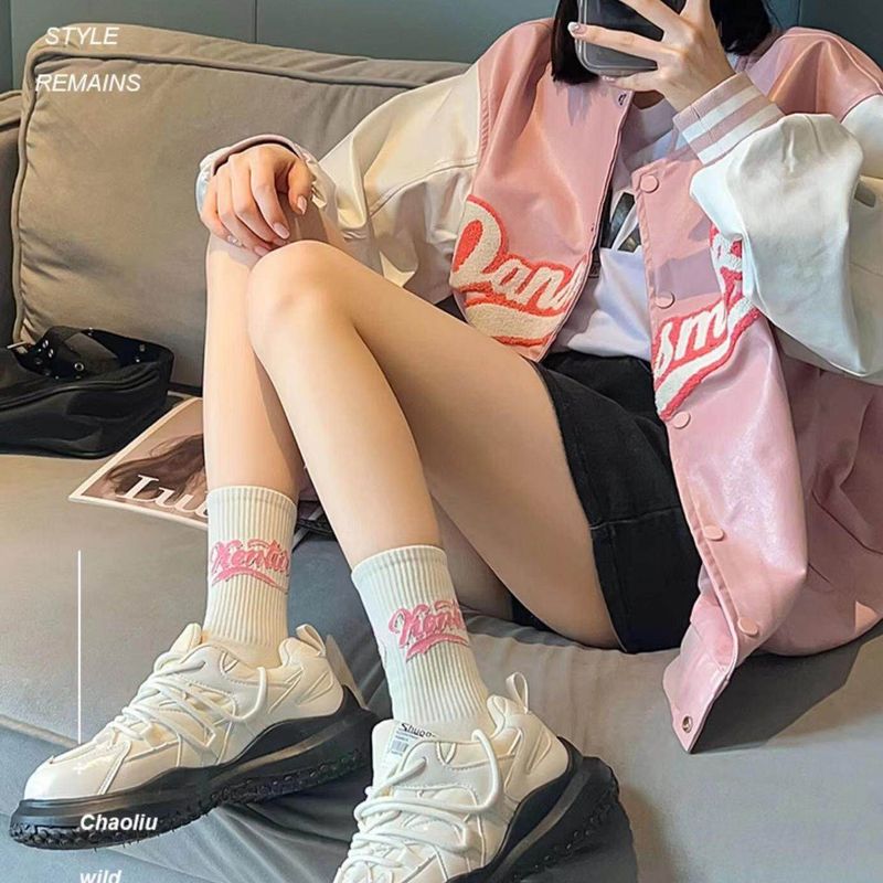 ถุงเท้าน่ารัก สีสันสดใส รูปแบบลวดลายคิ้วๆ สไตล์เกาหลี Candy-colored cotton midtube girls socks Instagram recommended fashion socks pure cotton breathable socks