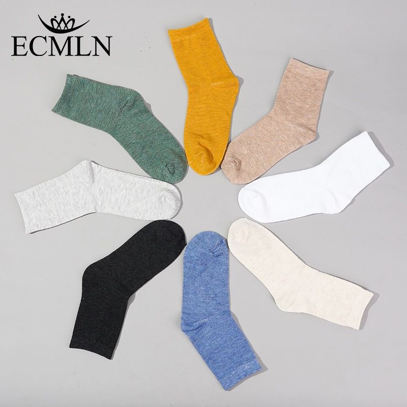 ECMLN ถุงเท้าผ้าฝ้ายผู้ชายสีทึบนุ่มเรียบง่าย Fashions คุณภาพถุงเท้าชายกลาง