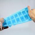 ถาดทำน้ำแข็ง ที่ทำน้ำแข็ง Easy Ice Cube คละสี รุ่น IceMaker-02B-Plas