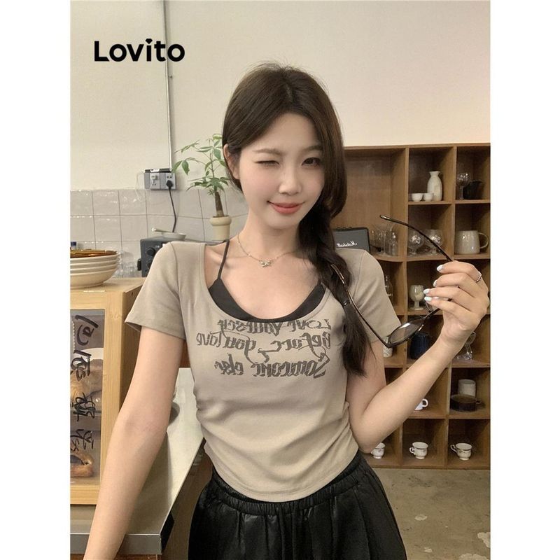 Lovito เสื้อยืด ไม่เป็นทางการ จดหมาย ปลอม 2 In 1 สำหรับผู้หญิง LNA62177