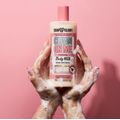 Soap & Glory:คลีน ออน มี ไฮเดรติ้ง บอดี้ วอช