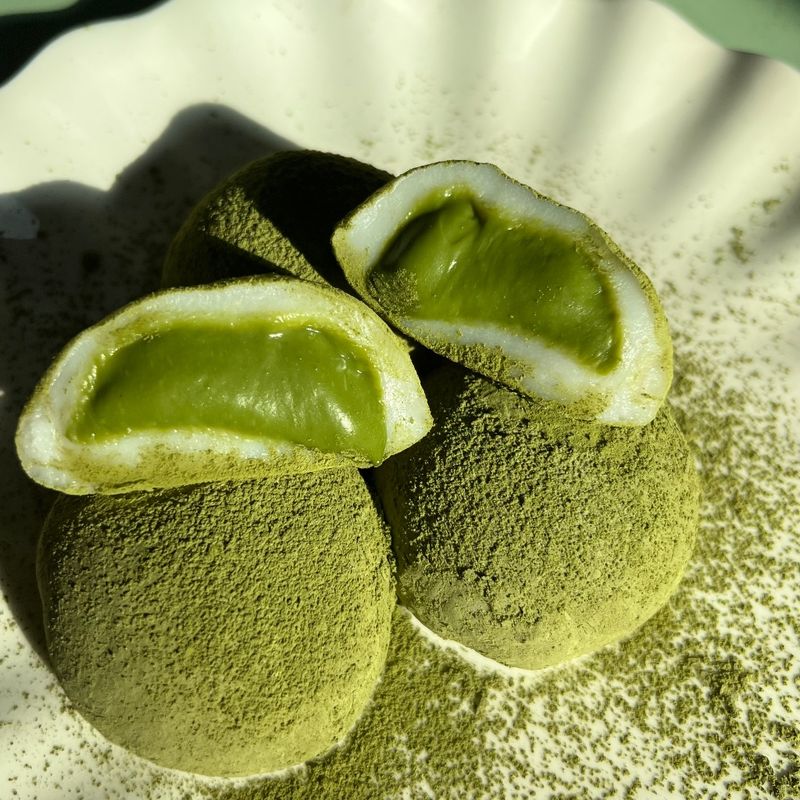 ไดฟูกุ  มัทฉะ Daifuku Nama Matcha (แช่เย็นก่อนรับประทาน)