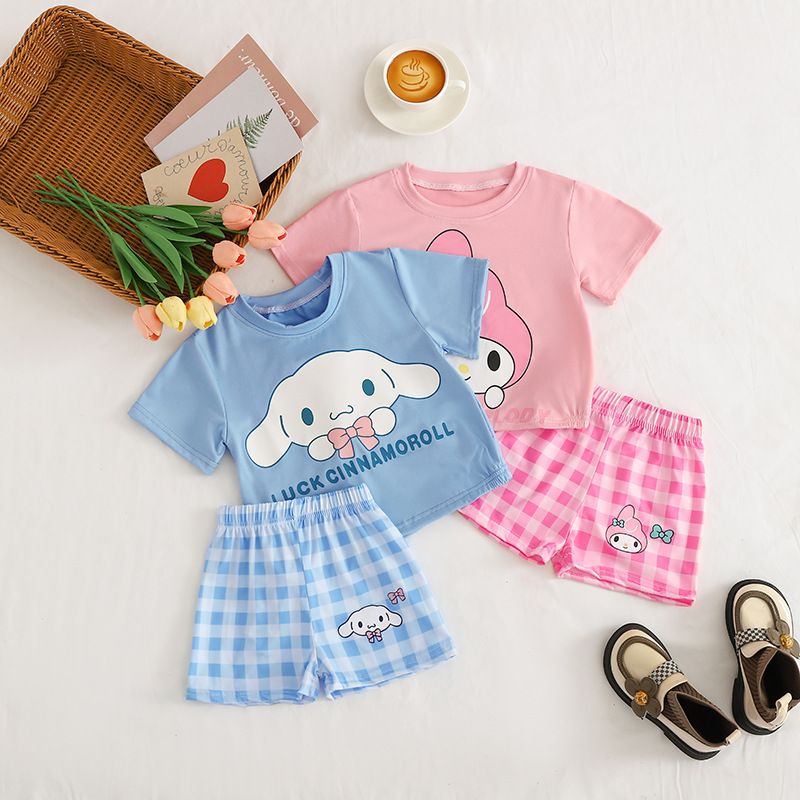 Childrens Suit Summer New 2024 Girls Casual Cartoon Suit Babys Cute Loose Shirt Plaid Shorts Set