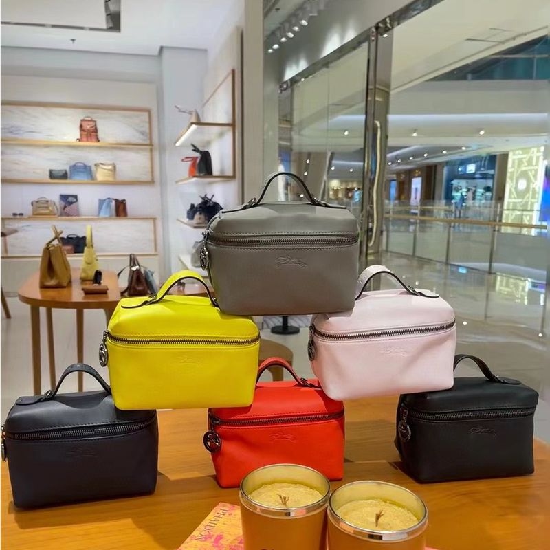 LC Le Pliage Xtra Vanity กระเป๋าสะพายข้าง ไนล่อน กระเป๋าถือ กระเป๋าเครื่องสําอาง กระเป๋าหนัง กล่องสี่เหลี่ยม ขนาดเล็ก สําหรับผู้หญิง 10187987