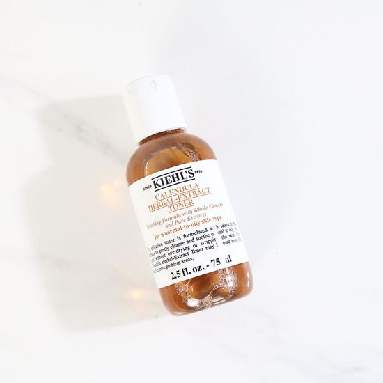 Kiehls Calendula Herbal Extract Toner Alcohol-Free คีลส์ โทนเนอร์ดอกคาเลนดูล่า ปลอบประโลมผิวอย่างอ่อนโยน.