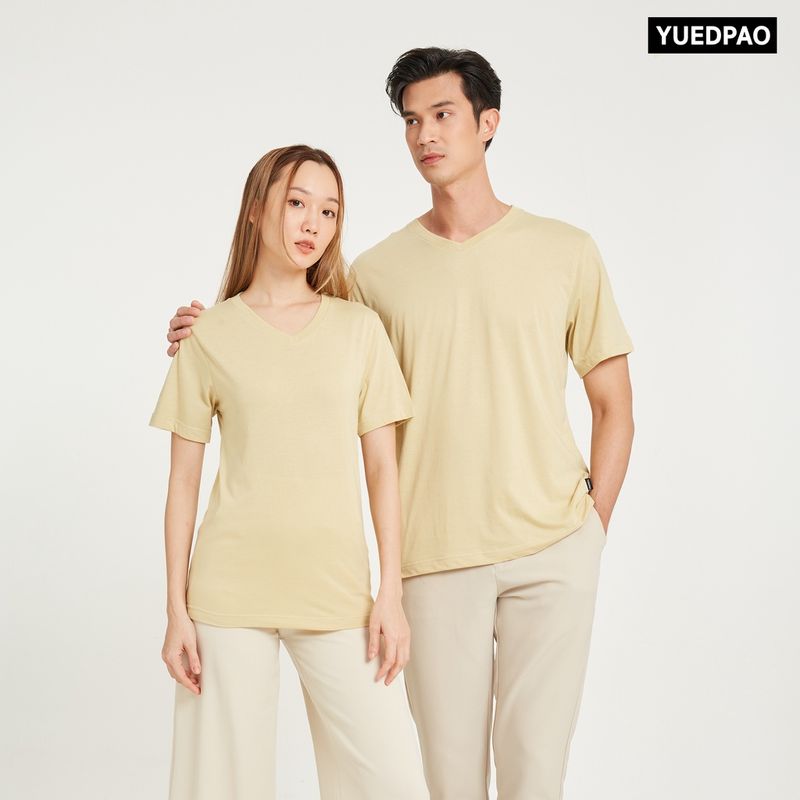 Yuedpao No.1 เสื้อยืด ไม่ย้วย ไม่หด ไม่ต้องรีด ผ้านุ่มใส่สบาย Ultrasoft Non-Iron เสื้อยืดสีพื้น เสื้อยืดคอวี Set Forest