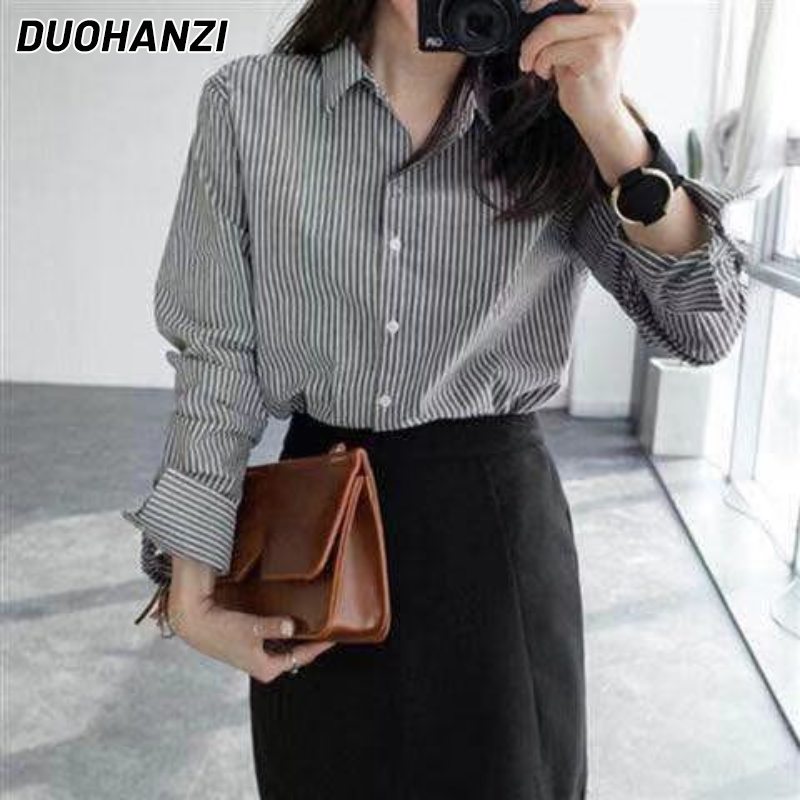 DUOHANZI เสื้อเชิ้ตมีลายสำหรับผู้หญิงใหม่สไตล์เกาหลีหลวมสบายๆแขนยาวเสื้อ เสื้อแฟชั่นผญๆ เสื้อ เสื้อแขนยาว เสื้อผู้หญิง เสื้อในผู้หญิง เสื้อครอปหญิง เสื้อครอป เสื้อสายเดี่ยว เสื้อเชิ้ตหญิง เสื้อแฟชั่นผู้หญิง เสื้อแขนยาวผญ