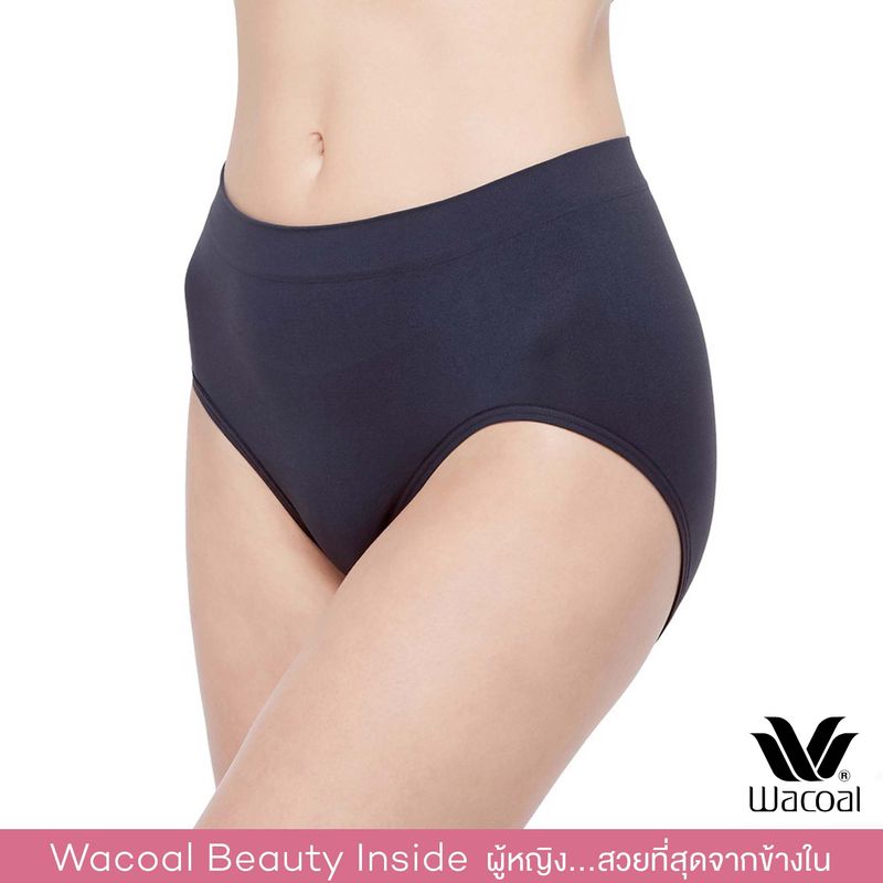 Wacoal Body Seamless Half Panty กางเกงใน แพ็ค 3 ชิ้น รุ่น WU3771/WU3T71  (สีดำ)