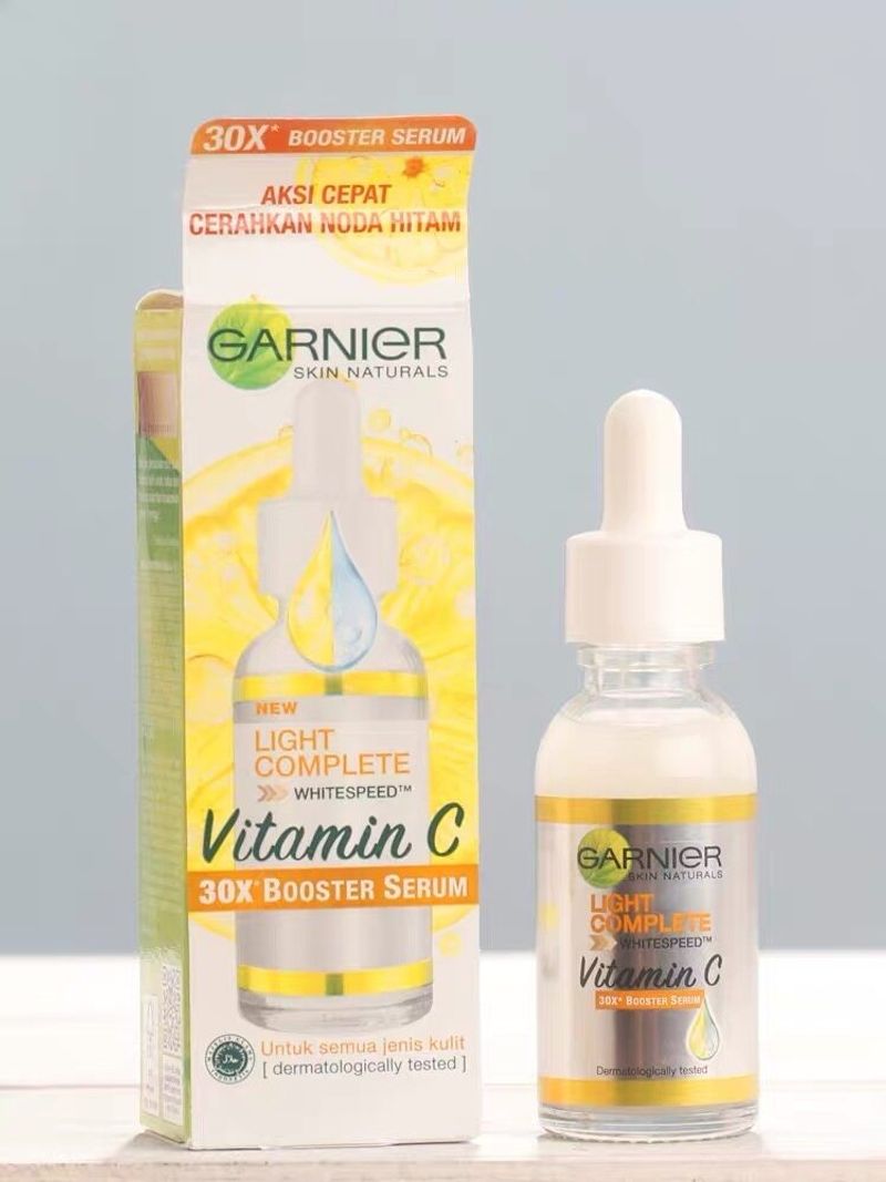 ของแท้💯% Garnier Light Complete Vitamin C Booster Serum 30ml  วิตามิน ซี  อนริ้วรอยเ เซรั่มหน้าใส