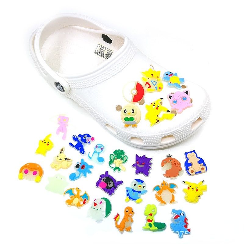 ซีรีส์ปิกาจูเรืองแสง jibbitz crocs charms ตัวติดรองเท้า crocs รองเท้า การตกแต่งรองเท้าแบบ DIY การตกแต่งกระเป๋าชายหาด