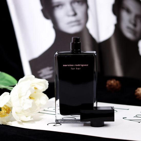 Narciso Rodriguez For Her " ใหม่เอี่ยมและยังไม่ได้เปิด " 100ML Eau De Toilette