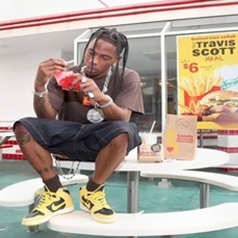 Travis Scott ผลิตภัณฑ์ใหม่แคคตัสแจ็ค X 🍟🍔แมคโดนัลด์ค่ะ🍟🍔เสื้อยืดแขนสั้นคู่รักสตรีทแวร์แฟชั่นเสื้อยืดฤดูร้อน[ M-XXL]