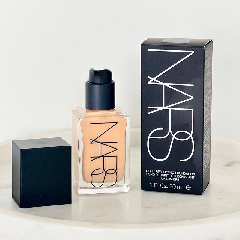 Nars Light Reflecting Foundation 30ml. รองพื้นนาร์สตัวใหม่ พร้อมส่งหลายเฉดสี