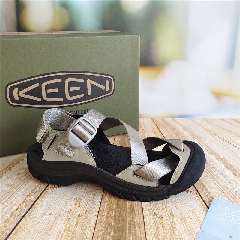 KEEN Zerraport รองเท้าแตะใหม่ รองเท้าแตะน้ำหนักเบา ทนทานต่อการสึกหรอ สไตล์ผู้ชายและผู้หญิงสุดเท่