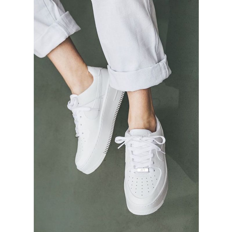 Nike Air Force 1 '07 สีขาวล้วน "Tripple White" ของแท้ 100%