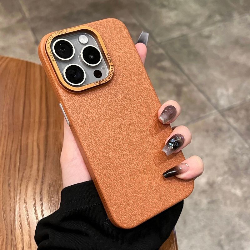 【Ultra-thin/Metal len/Lychee texture PC hard case/Brown】 เคส compatible for iphone 12 13 14 15 pro max case