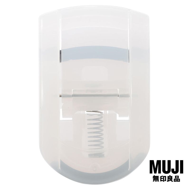 Muji:Portable Eyelash Curler