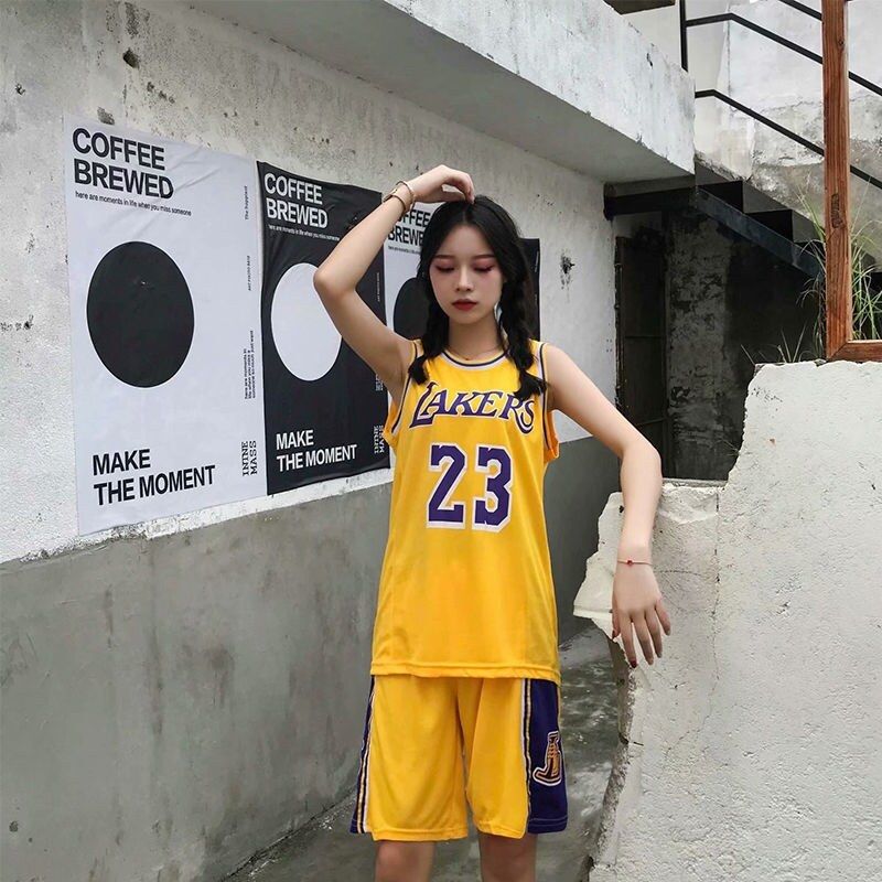 เสื้อ Lakers หมายเลข24,The lakers' no. 8 yellow,Adult L height (160-165)