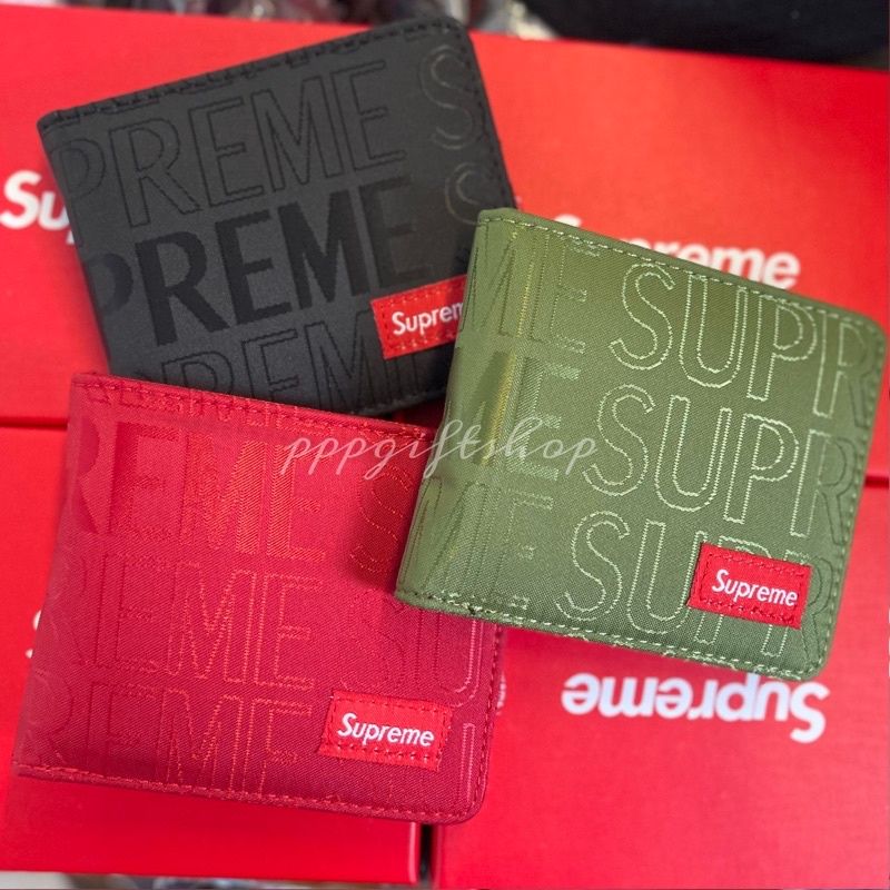 กระเป๋าสตางค์supreme งานพร้อมกล่อง