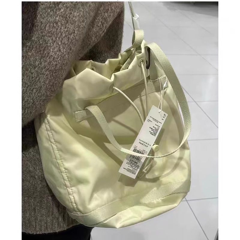 กระเป๋า ผ้ากระเป๋าสะพายข้างทรงบักเก็ต  Drawstring Bag SC4452