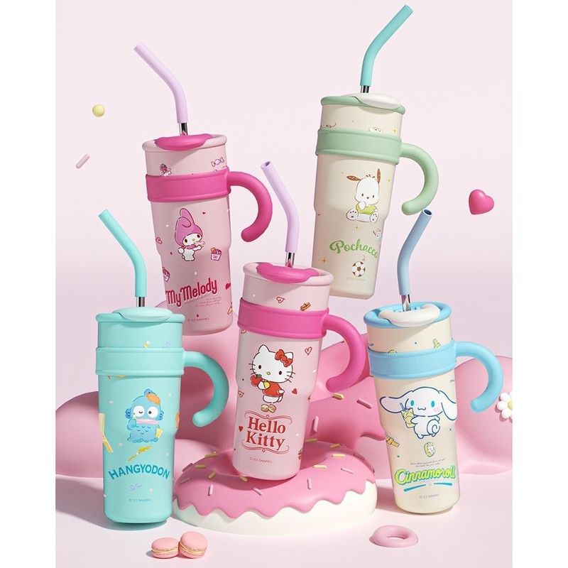 พร้อมส่ง 🇹🇭  (NEW2024)แก้วเก็บความเย็น ลาย Sanrio มี 2 ขนาด 700ML และ 1200ML แก้วเก็บอุณหภูมิ สแตนเลส 316 ลายการ์ตูนน่ารัก