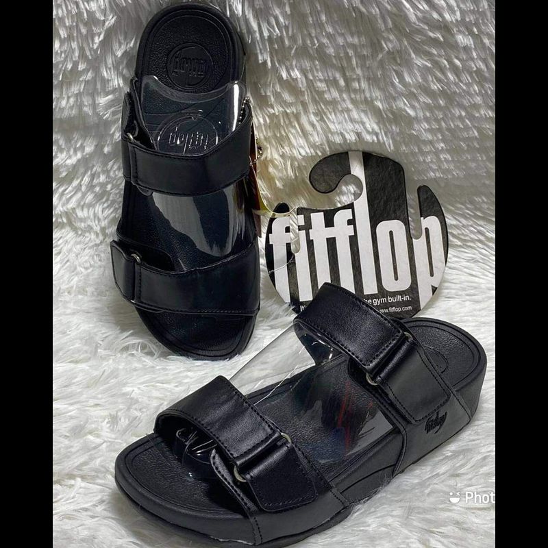 รองเท้าแตะผู้หญิง fitflop รุ่นสวมเข็มขัดรองเท้าแตะแบบมีหัวของผู้หญิงสีตรงปก