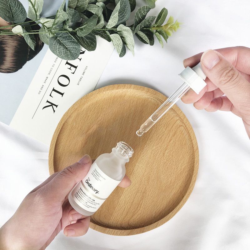 The Ordinary Alpha Arbutin 2% + HA Concentrated Serum ปริมาณ 30 ml ช่วยเรื่องการปรับสีผิวให้สม่ำเสมอ ลบเลือนจุดด่างดำ รอยแผลเป็น และความหมองคล้ำcm-skin