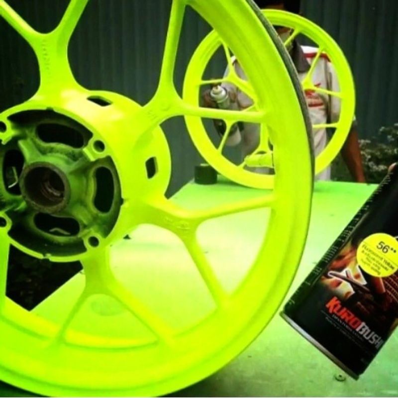 Samurai 56** Fluorescent Yellow สีสเปรย์ซามูไร สีเหลืองสะท้อนแสง สีสเปรย์ สีพ่นรถยนต์ พ่นมอเตอร์ไซค์