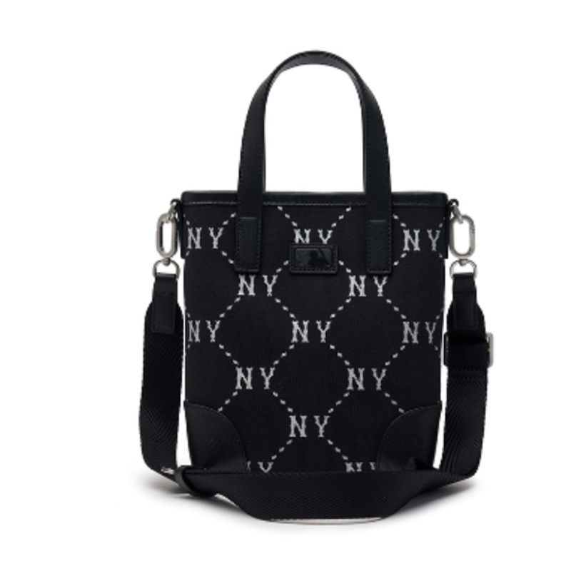 MLB กระเป๋าสะพาย Unisex Jacquard Dia Monogram กระเป๋าสะพาย Crossbody Bag รุ่น 3ACRS054N