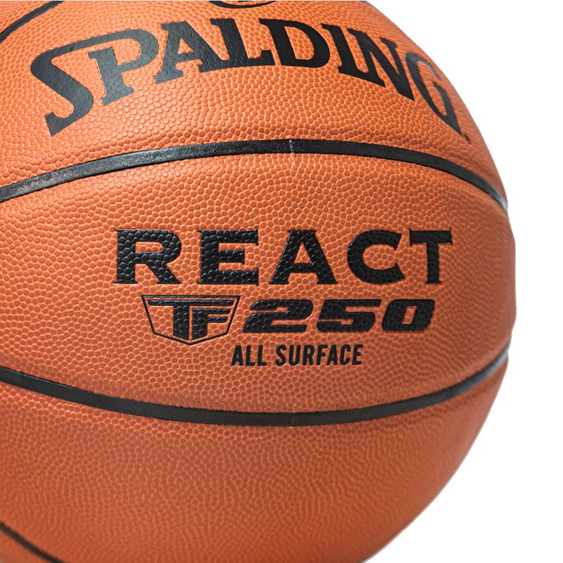 ลูกบาสมาตรฐาน Spalding React TF-250 Size 7