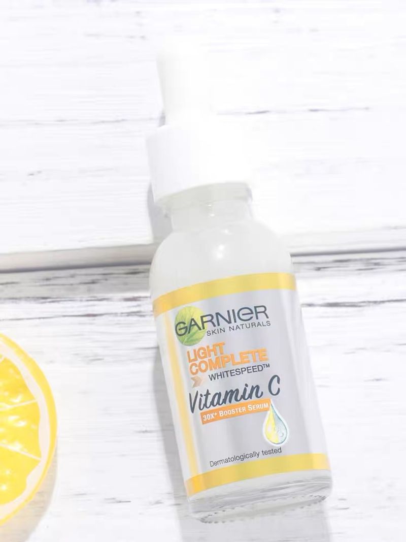 ของแท้💯% Garnier Light Complete Vitamin C Booster Serum 30ml  วิตามิน ซี  อนริ้วรอยเ เซรั่มหน้าใส